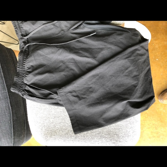 Lululemon Great Wall Pant - Picture 2 of 5